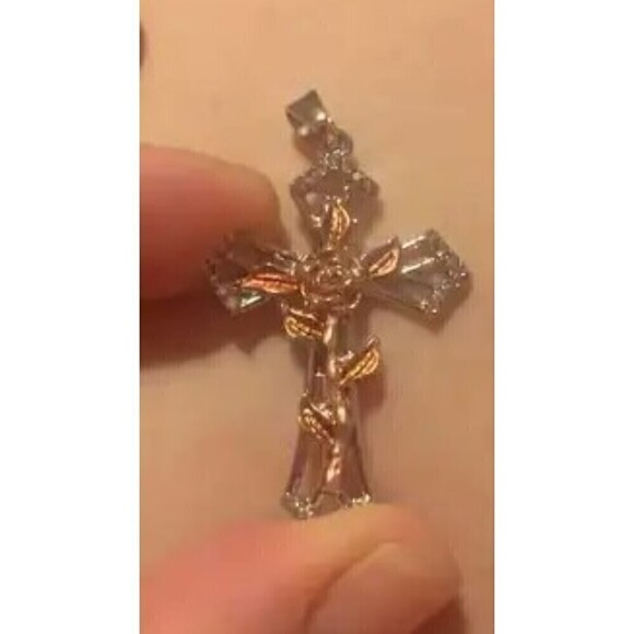 NWT - Cross Pendant with Rose Gold Rose and Silver Toned 20" Chain - Picture 5 of 5